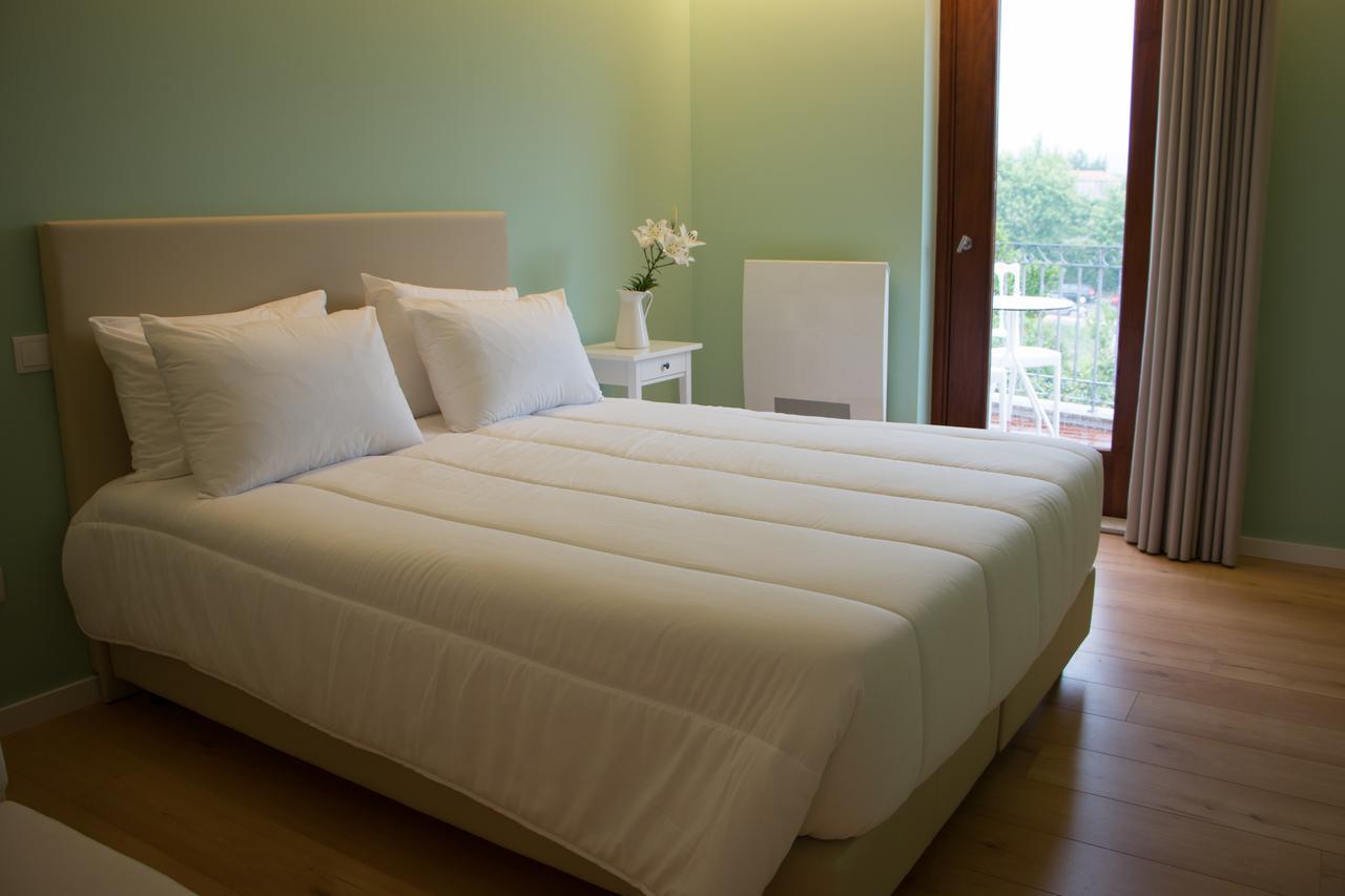 Feira Hostel & Suites Santa Maria da Feira Luaran gambar